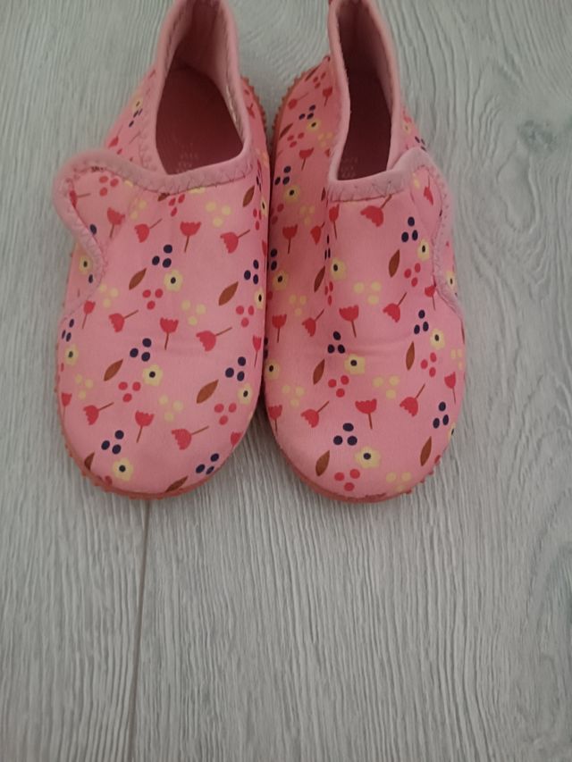 Escarpines chanclas niña