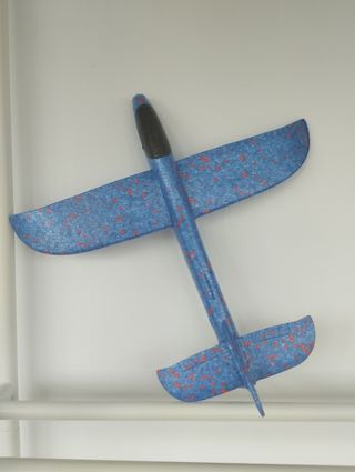 Avión juguete nuevo