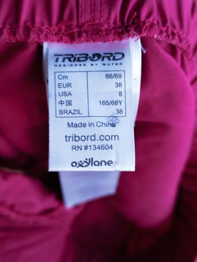 Calções vermelhos Decathlon