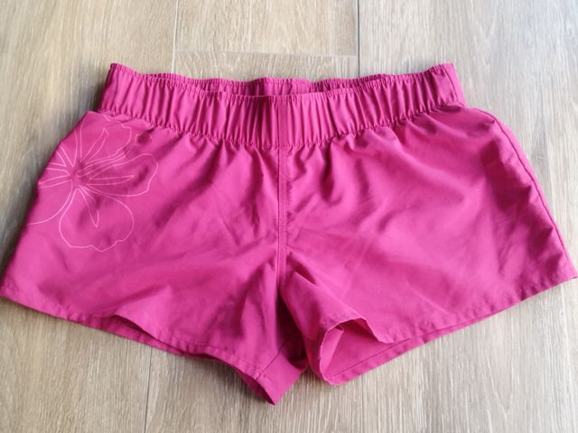 Calções vermelhos Decathlon