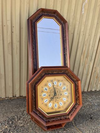 Reloj de pared antiguo