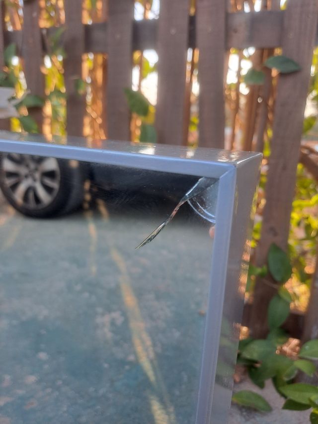 Espejo giratorio con estantes