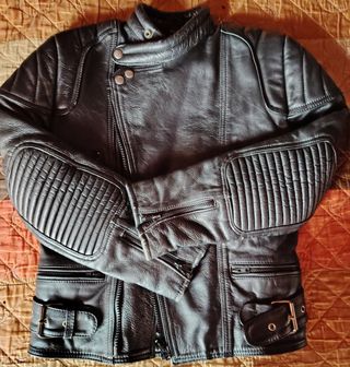 Cazadora moto. Mujer. Piel auténtica.