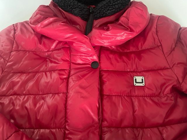 Cazadora acolchada roja