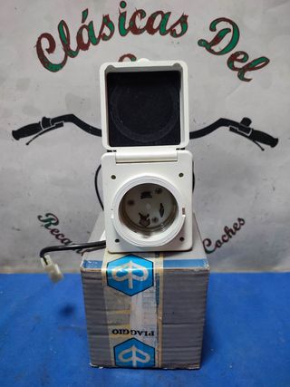 Piaggio 588177 enchufe original