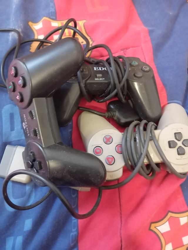 Ottimo set di controller PS2 e PS3