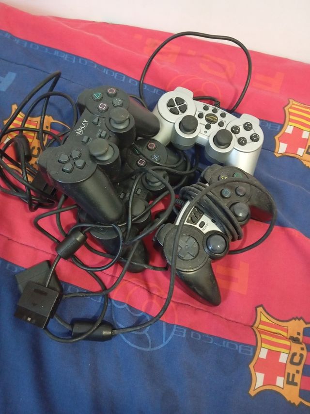 Ottimo set di controller PS2 e PS3