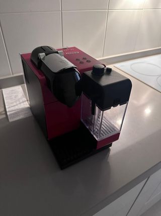 Cafetera Nespresso latissima touch