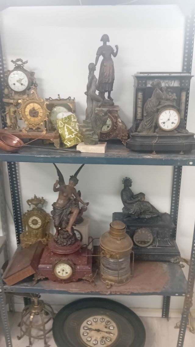 Antigüedades  en liquidación 