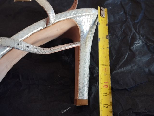 Sandalias tacón alto plateadas 