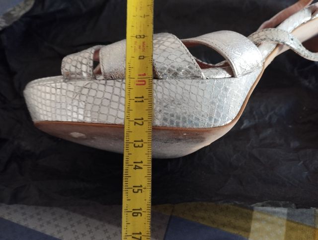 Sandalias tacón alto plateadas 