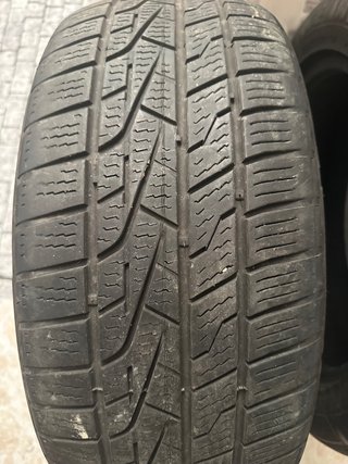 ruedas delinte de coche
