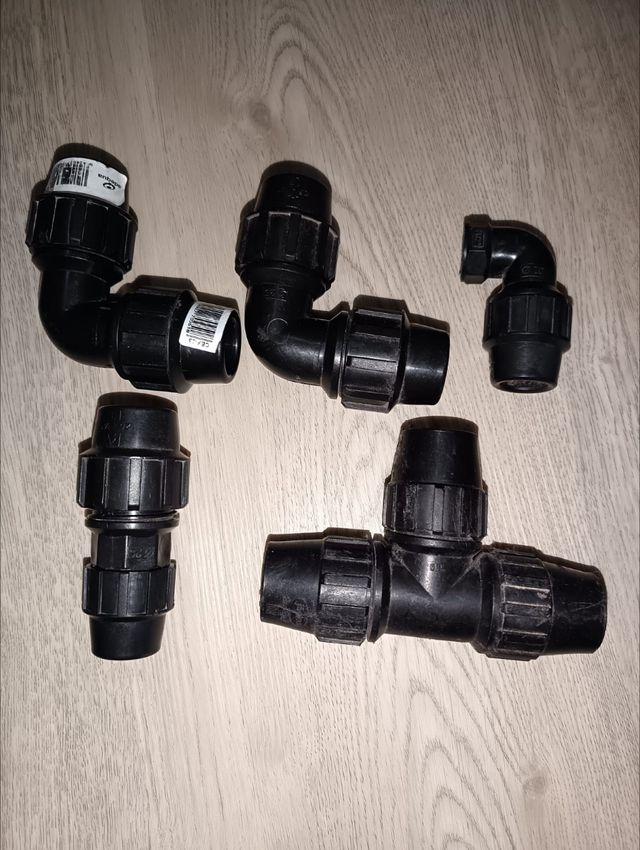 Lote de piezas de polietileno