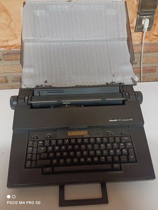 Maquina de escribir olivetti