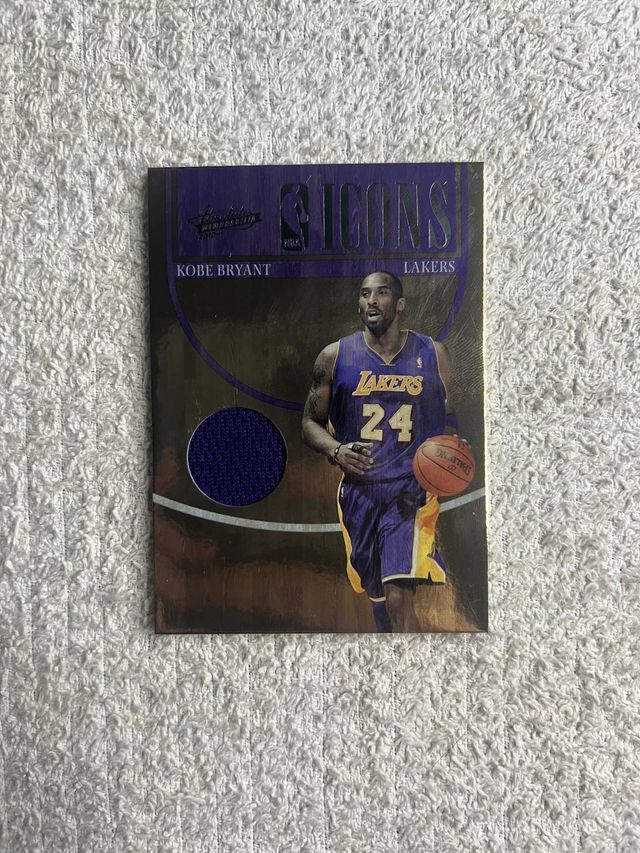 Absolute Memorabilia Kobe Bryant Icons Patch /49