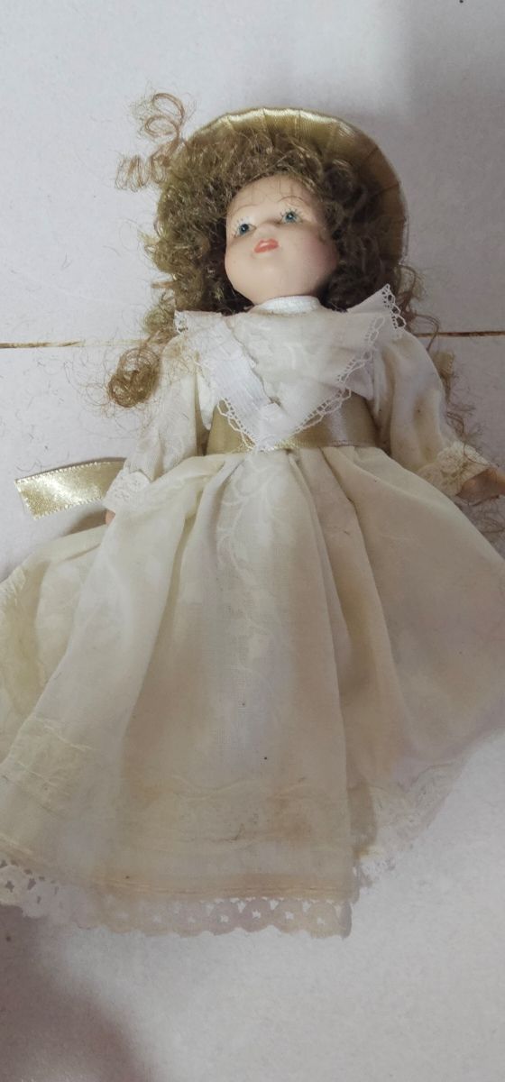 Coleccion  Muñecas de porcelana 