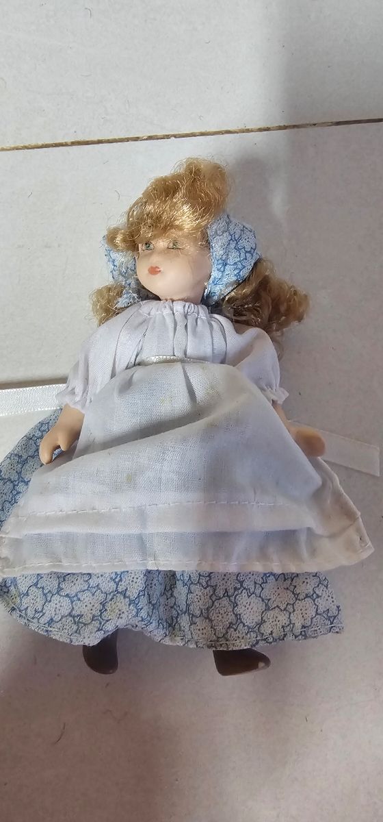 Coleccion  Muñecas de porcelana 