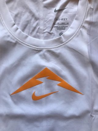 Camiseta Nike Trail Running Mujer Talla XS