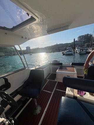 Barco faeton 710 