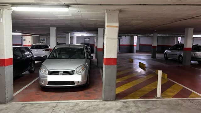 Garaje junto parada metro Ciudad de la Justicia