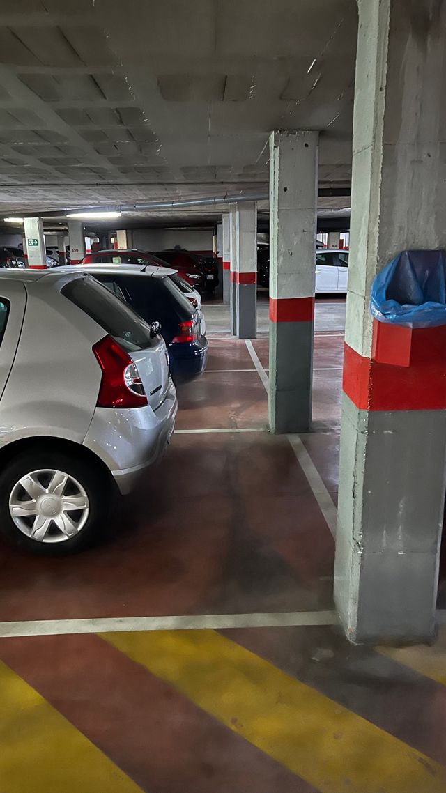 Garaje junto parada metro Ciudad de la Justicia