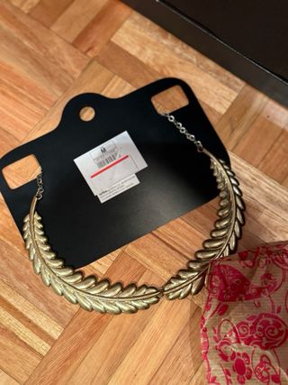 Collar alado