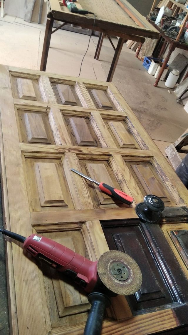 RESTAURO di porte e mobili