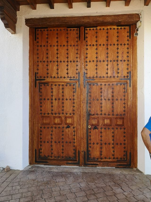 RESTAURO di porte e mobili