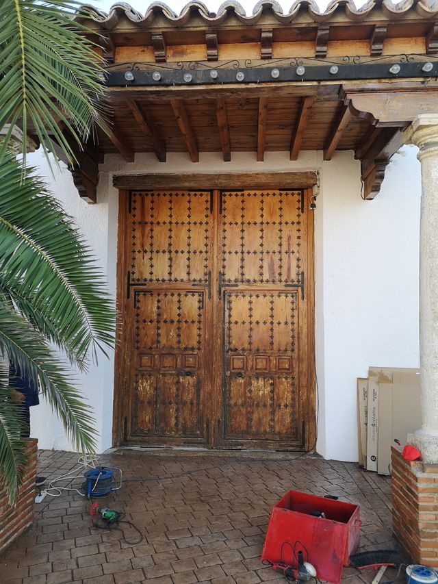 RESTAURO di porte e mobili