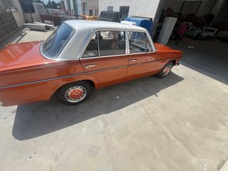 Mercedes-Benz 200D 1980