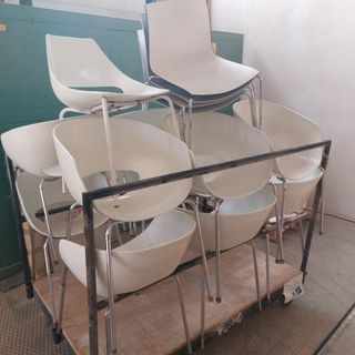 Mesas y sillas