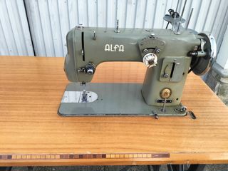Maquina coser alfa antigua