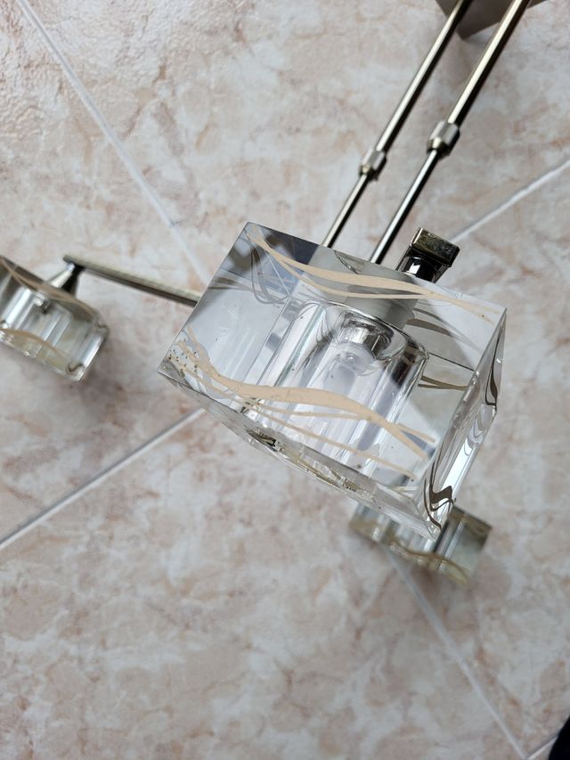 Lampara de techo metal y metacrilato