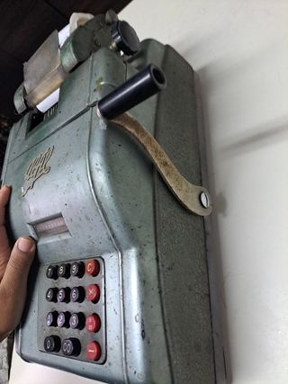 Calculadora antigua manual