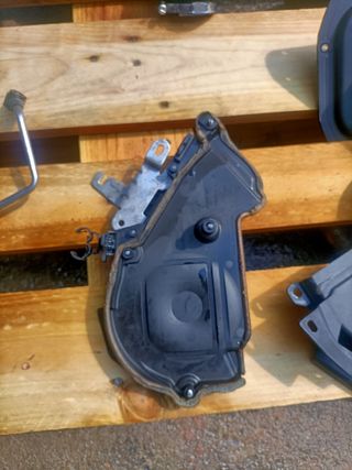 Tapa distribución Citroen C3 Picasso 1.6