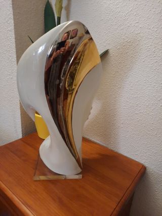 PORCELANA GALOS 1986) sellada.
