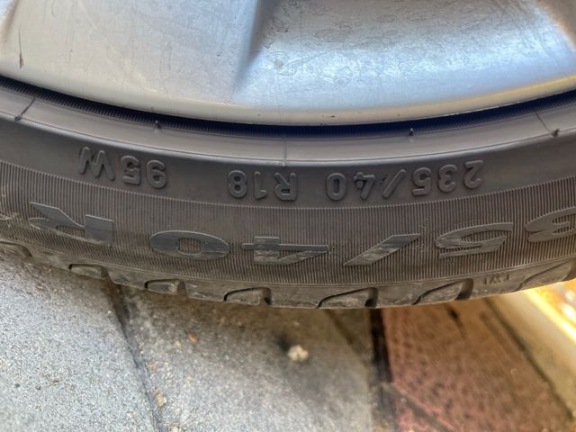 Pirelli Cinturato P7 Seal Inside 235/40 18R 95W