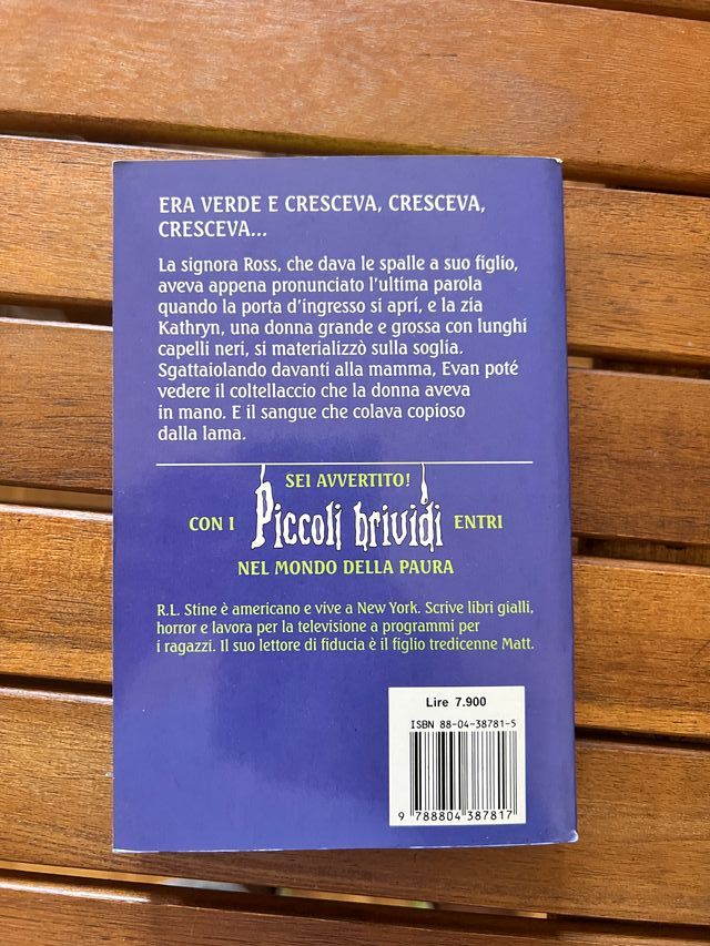 libro Piccoli Brividi "un barattolo mostruoso" di
