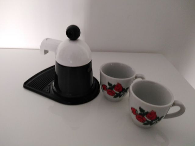 Tête a tête vintage. Mini caffettiera +2 tazzine