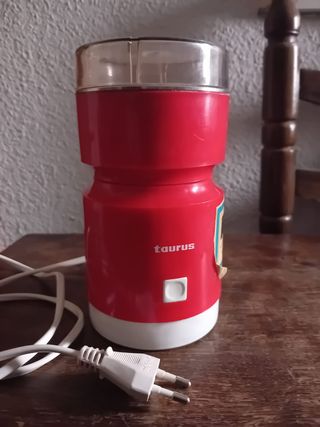 Molinillo de café Taurus MUY VINTAGE retro 125v