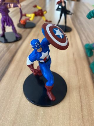 Figuras superheroes marvel