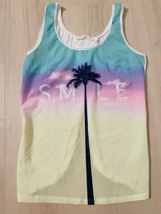 Camiseta Bershka espalda descubierta