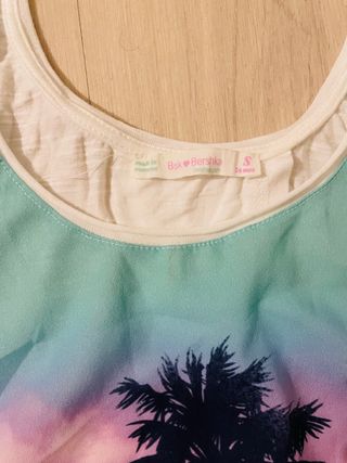 Camiseta Bershka espalda descubierta