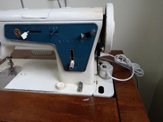 MAQUINA DE COSER SINGER 802-22+ MUEBLE 