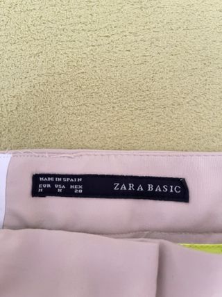Pantalón Zara