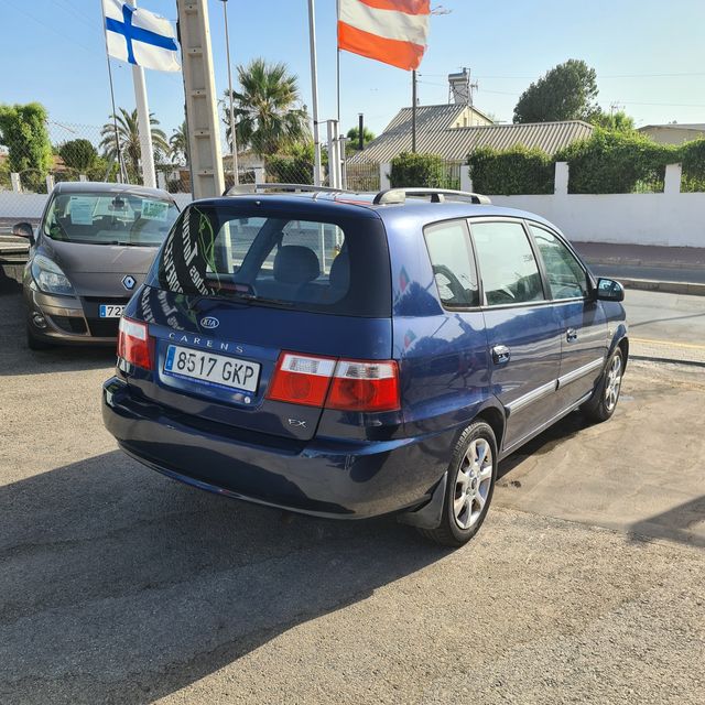 Kia Carens 1.8i 16V