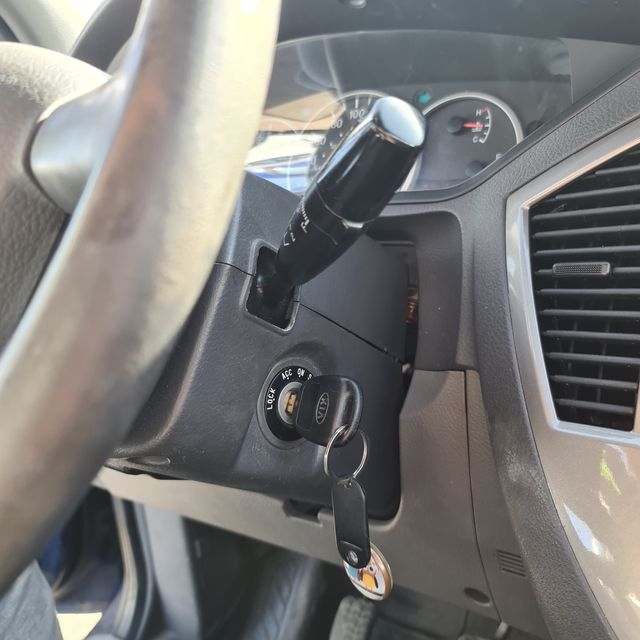 Kia Carens 1.8i 16V