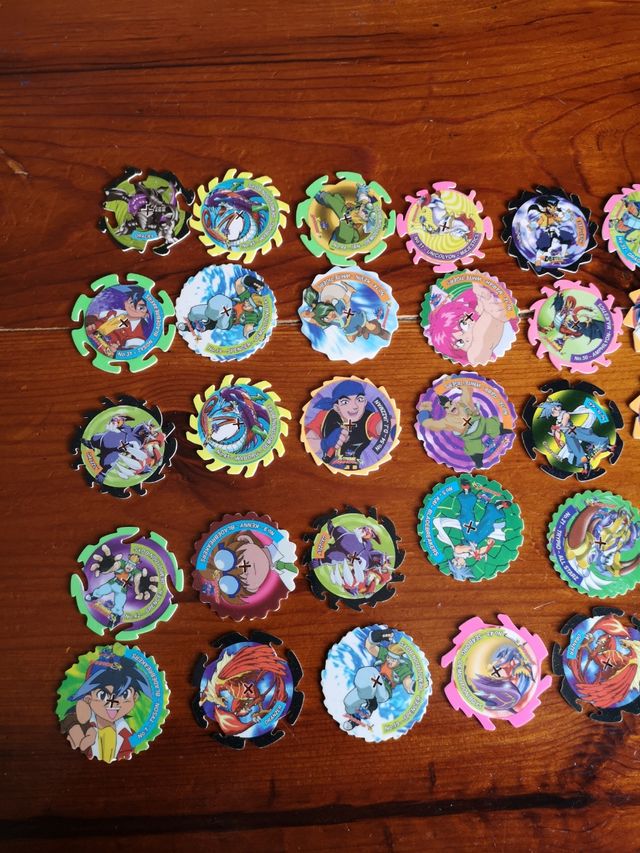 Tazos spiners Beyblade y cromos