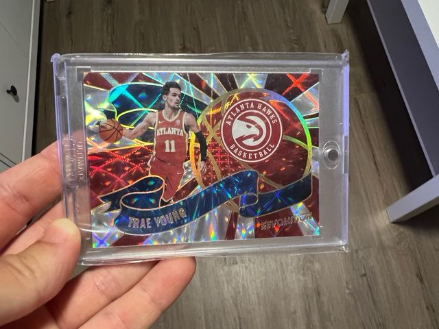 2021-22 Trae Young Pannini revolution Case hit