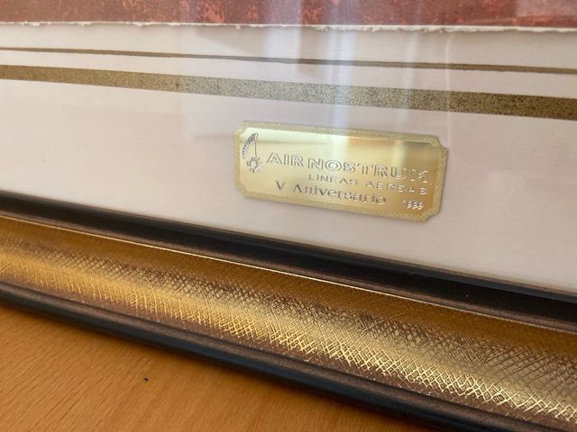 Grabado 5o aniversario compañía aérea Air Nostrum